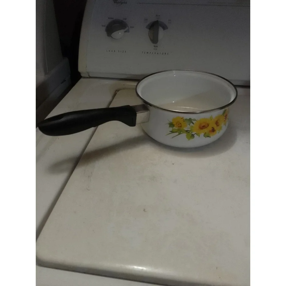 Vintage Sunflower Pattern Enamelware Cookware Saucepan 6
